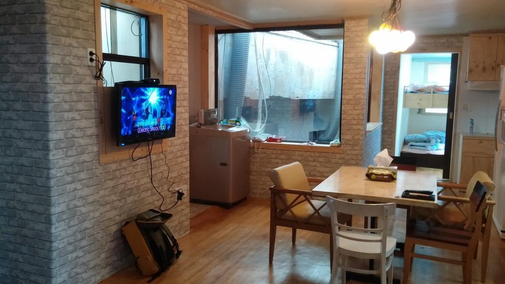 Отель Social House Сеул Экстерьер фото